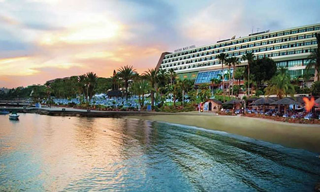 Hotel Amathus Beach