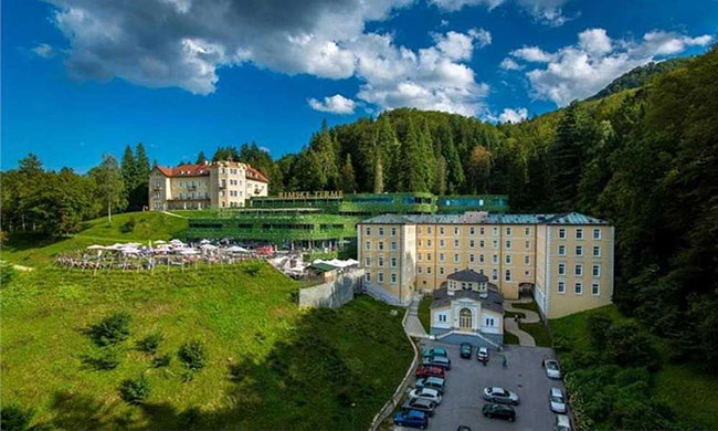 Zdraviliški Dvor